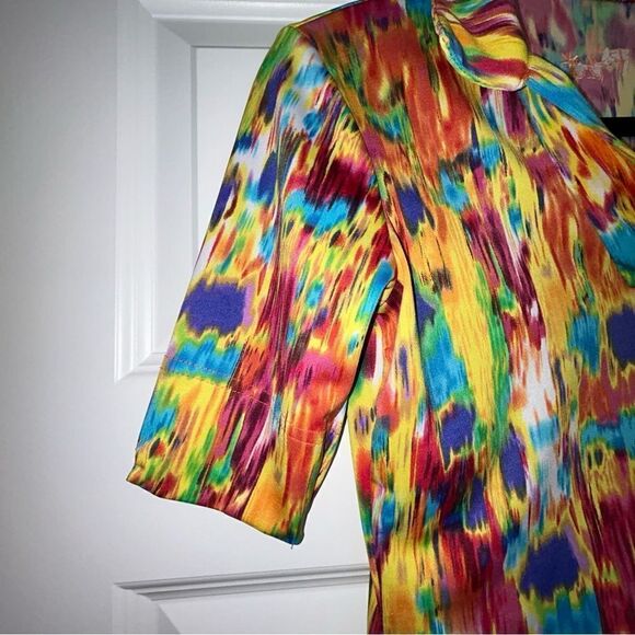 Tzu Tzu Watercolor Print Short Sleeve Top - Picture 7 of 7